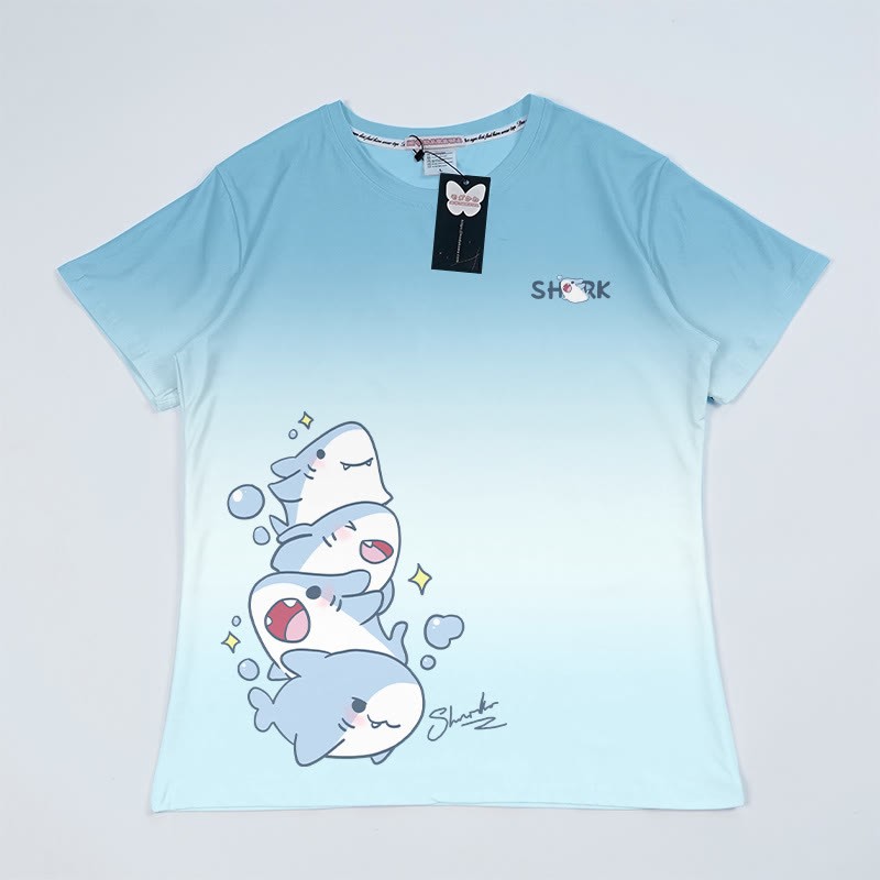 T-Shirt mit Farbverlauf und gestapelter Hai-Grafik - Blau - 5XL - image 1