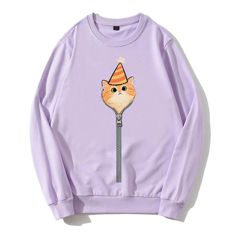 Partykatze, die aus dem Sweatshirt mit Reißverschluss und rundem Kragen guckt - Lila - 5XL - image 2
