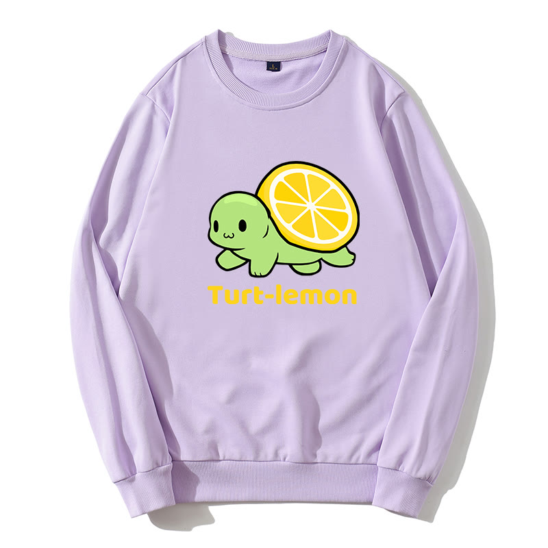 TURT-lEMON Sweatshirt mit Rundkragen und Schildkröten-Zitronen-Grafik - Lila - 5XL - image 2