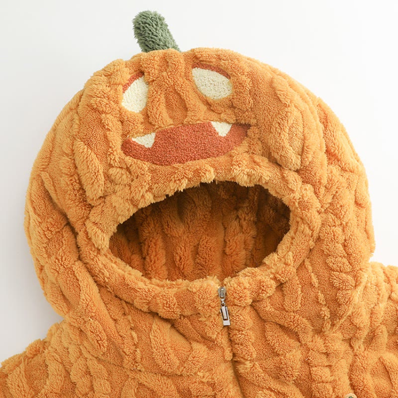 Halloween-Pyjama-Set mit Kapuze und Kürbisprägung aus Plüsch - image 2