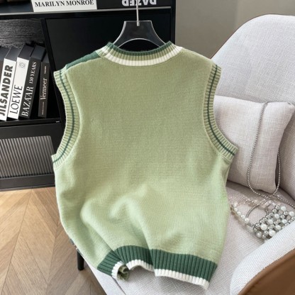 Strickweste mit V-Ausschnitt, Farben und Quaste - image 2