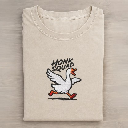 HONK SQUAD Running Goose Grafik Unisex Vintage gewaschenes T-Shirt - Apricot - 5XL - image 2