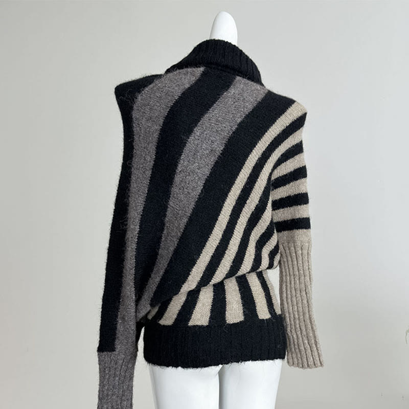 Strickpullover mit unregelmäßigen Streifen - image 3