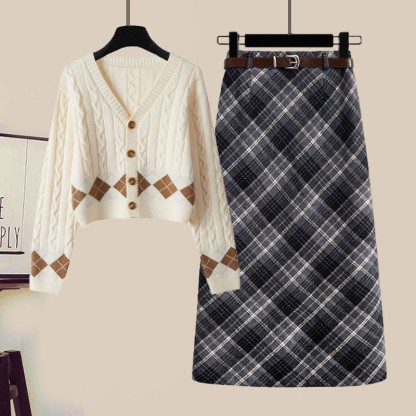 Strickjacke, Gürtel, Karorock, passendes Outfit - Set B - XL - image 2