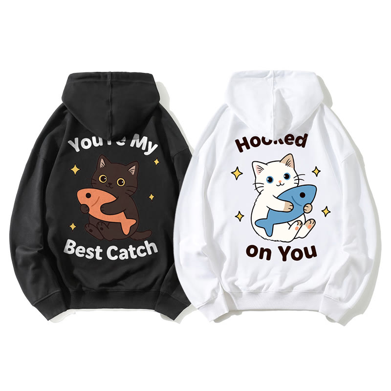 Kitty Holding Fish Graphic Paar Passender Hoodie - image 1