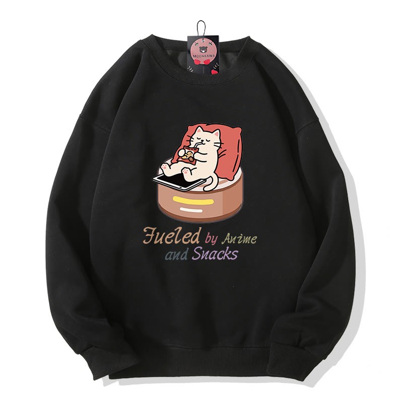 FUELED BY ANIME AND SNACKS: Lazy Cat Grafik-Sweatshirt mit Rundhalsausschnitt - Black - 5XL - image 2