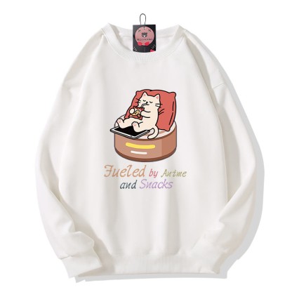 FUELED BY ANIME AND SNACKS: Lazy Cat Grafik-Sweatshirt mit Rundhalsausschnitt - White - 5XL - image 1