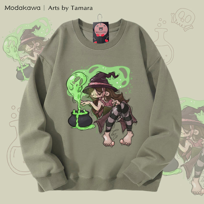 MODAKAWA X Arts by Tamara Zaubertrank-Hexe Halloween-Grafik Unisex-Sweatshirt - Light Khaki - 5XL - image 2