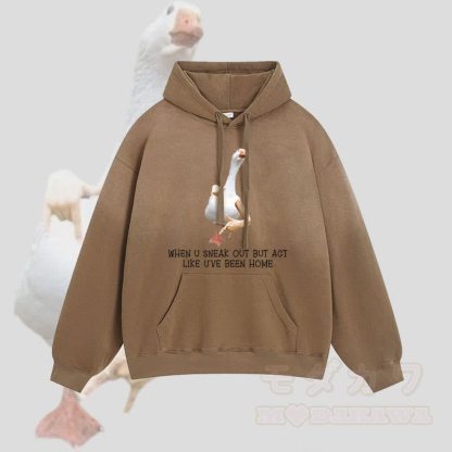Wenn du dich rausschleichst, aber so tust, als wärst du zu Hause gewesen – Gänse-Graphic-Gradient-Streetwear-Hoodie - Braun - 2XL - image 1