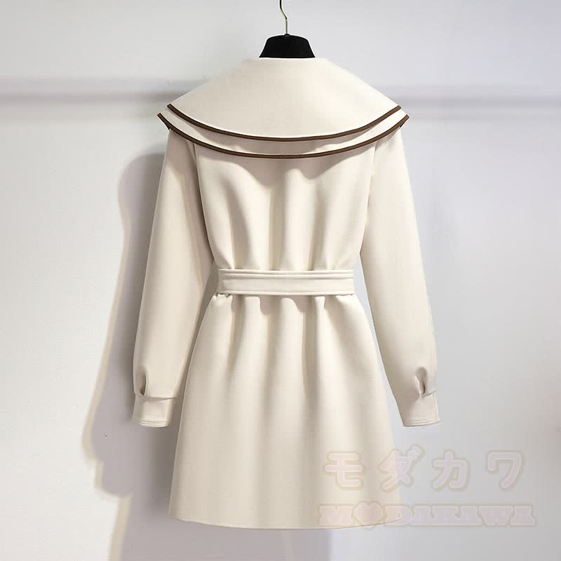 Gepolsterter Mantel mit Kragen und Gürtel - image 2