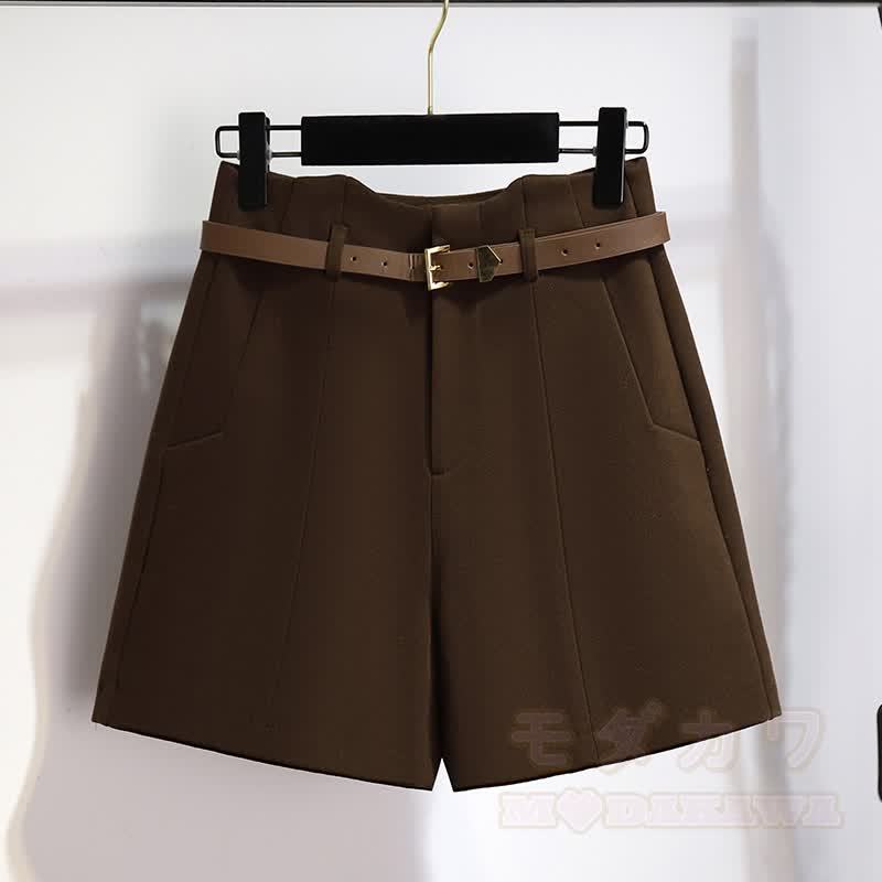 Zweiteiler aus Strickpullover, Gürtel und Shorts - Shorts - XL - image 3