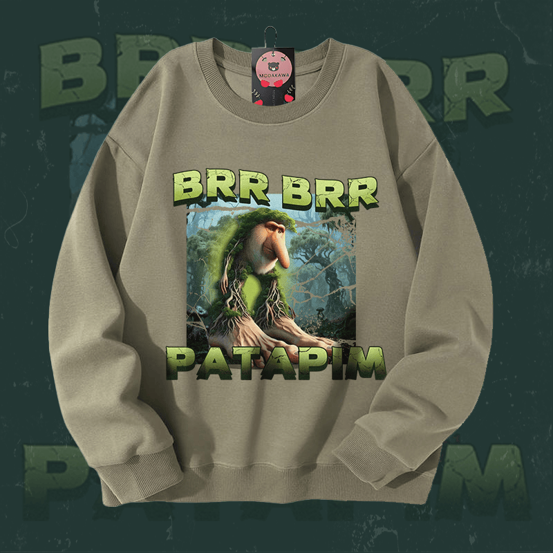 MODAKAWA BRR BRR PATAPIM Waldmonster Grafik Unisex Sweatshirt - Light Khaki - 5XL - image 1