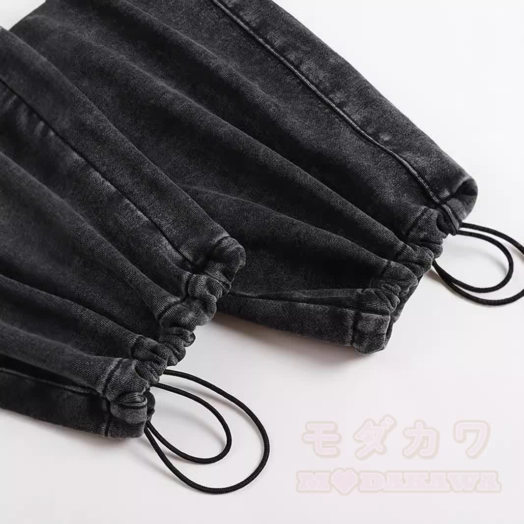 MODAKAWA Hose mit Frosch-und-Pistolen-Motiv, Vintage-Waschung, verstellbarer Saum - image 4