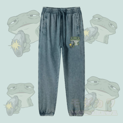 MODAKAWA Jogginghose mit Frosch-und-Pistolen-Motiv im Vintage-Look - Grün - 2XL - image 1