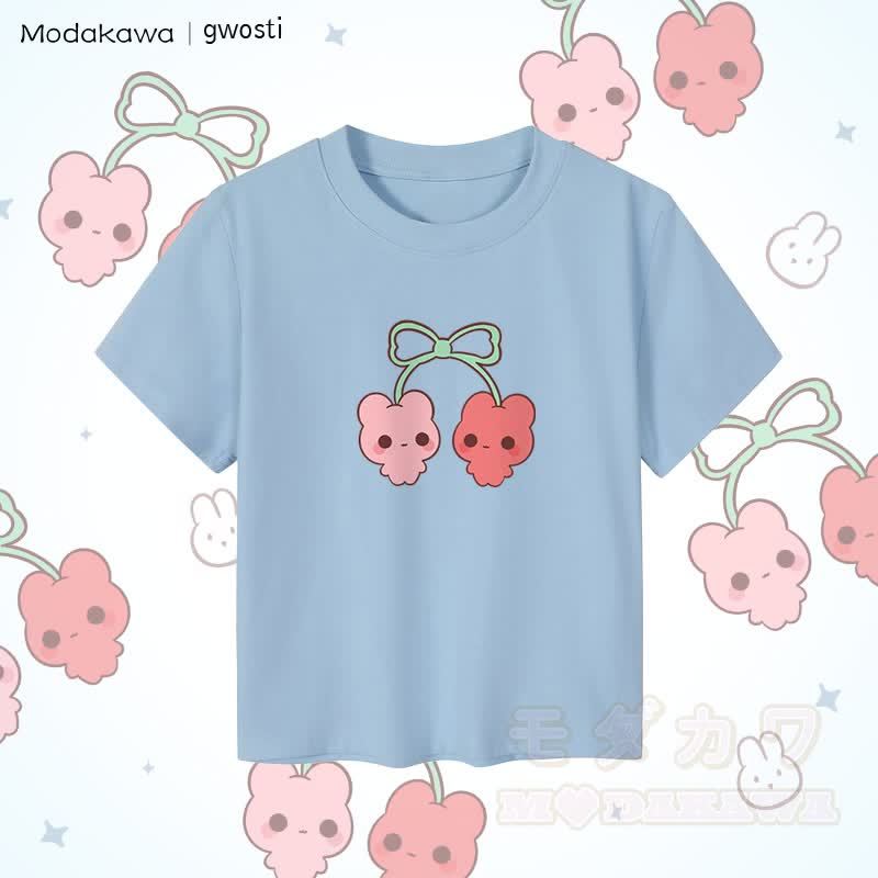 MODAKAWA X gwosti Damen-Crop-Top mit Kirschmotiv, 92 % gekämmte Baumwolle - Blau - XL - image 2