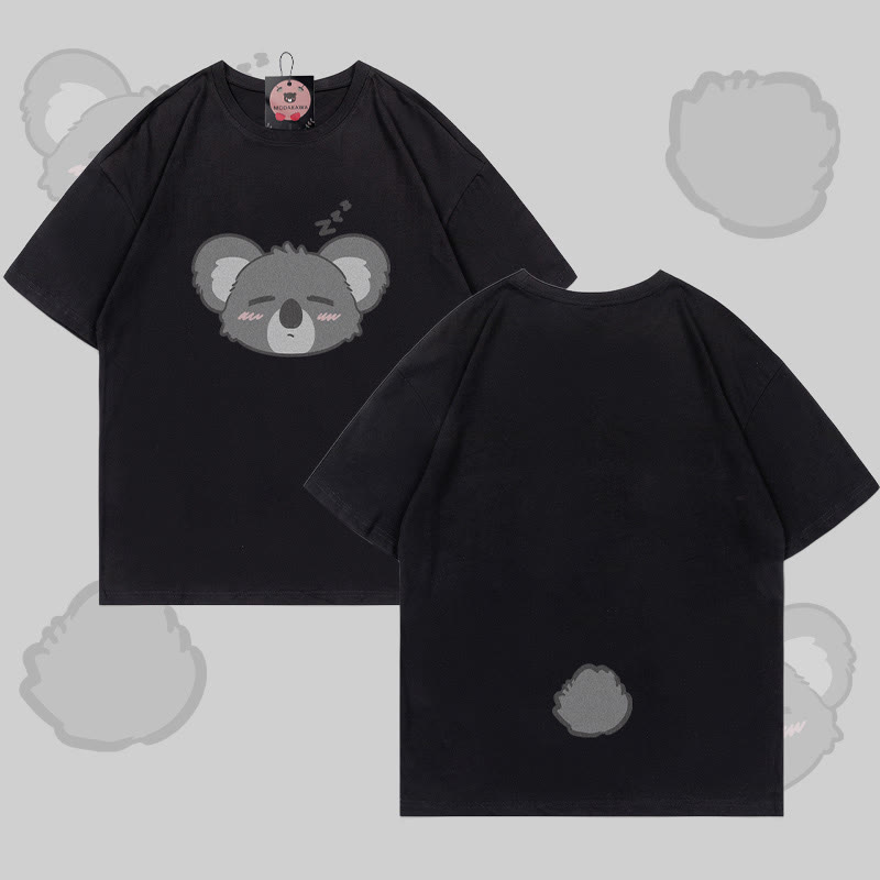MODAKAWA T-Shirt mit schlafendem Koala-Gesicht und -Schwanz-Grafik - Black - 5XL - image 1