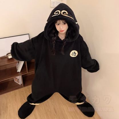 Plüsch-Kapuzen-Einteiler mit Buchstabenstickerei - image 1