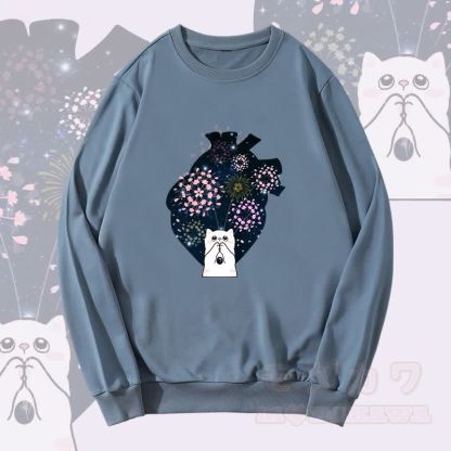 MODAKAWA Healing Cat Fireworks Heart Graphic Unisex Sweatshirt - Staubiges Blau - 5XL - image 2