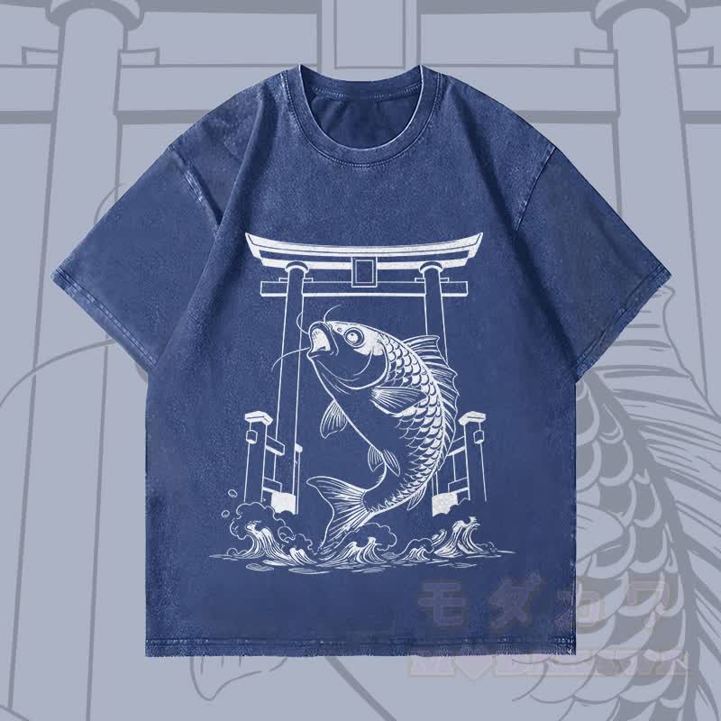 MODAKAWA Unisex-T-Shirt mit springendem Fischmotiv im Vintage-Stil - Dunkelblau - 4XL - image 2