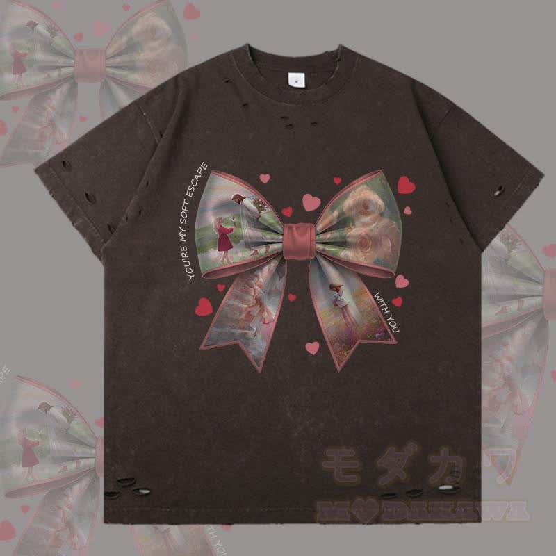 MODAKAWA YOU'RE MY SOFT ESCAPE Bow Graphic Ripped T-shirt - Dunkelbraun - 2XL - image 3
