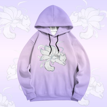 MODAKAWA Pullover-Hoodie mit Farbverlauf und Allover-Print eines neunschwänzigen Fuchses - Purple - 6XL - image 2