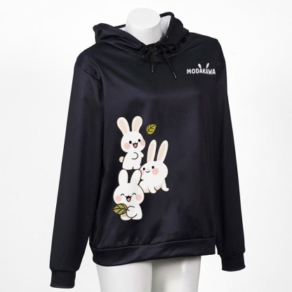 Modakawa Hoodie mit gestapeltem Hasenbuchstaben-Print - Black - 6XL - image 2