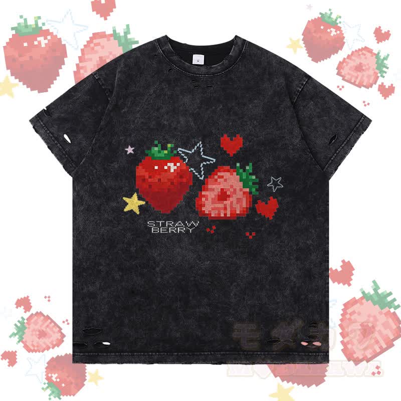 Pixel Strawberry Graphic Modakawa Ripped T-Shirt - Schwarz - 2XL - image 1