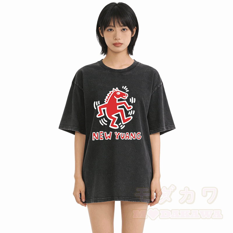 NEUES YUANG Pferde-Grafik Modakawa Unisex Vintage Washed T-Shirt - image 2