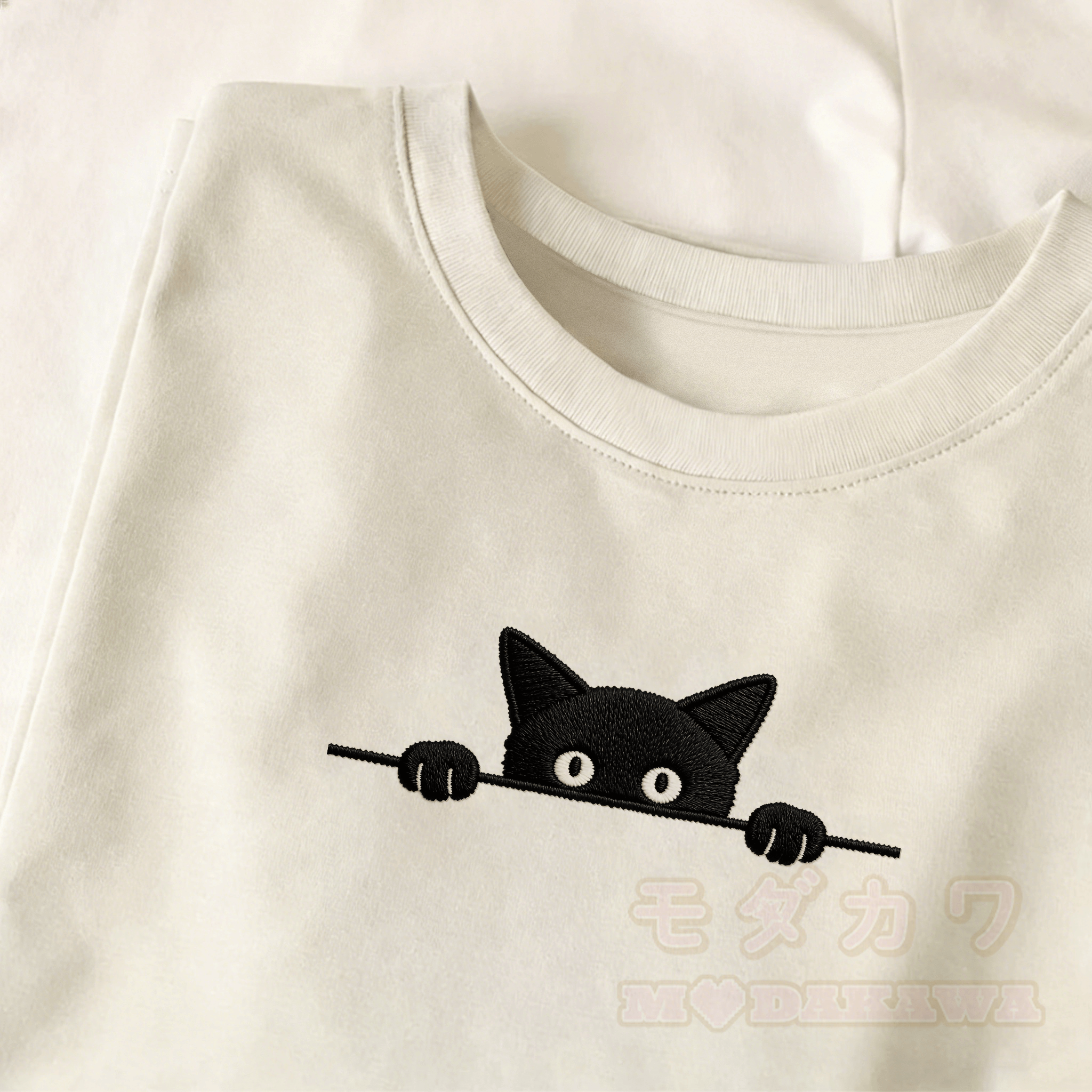 Modakawa Baumwoll-T-Shirt mit niedlicher Katzenstickerei - image 1