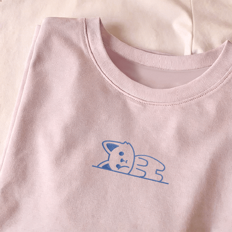 Modakawa-Baumwoll-T-Shirt mit gesticktem liegenden Fuchs - image 1