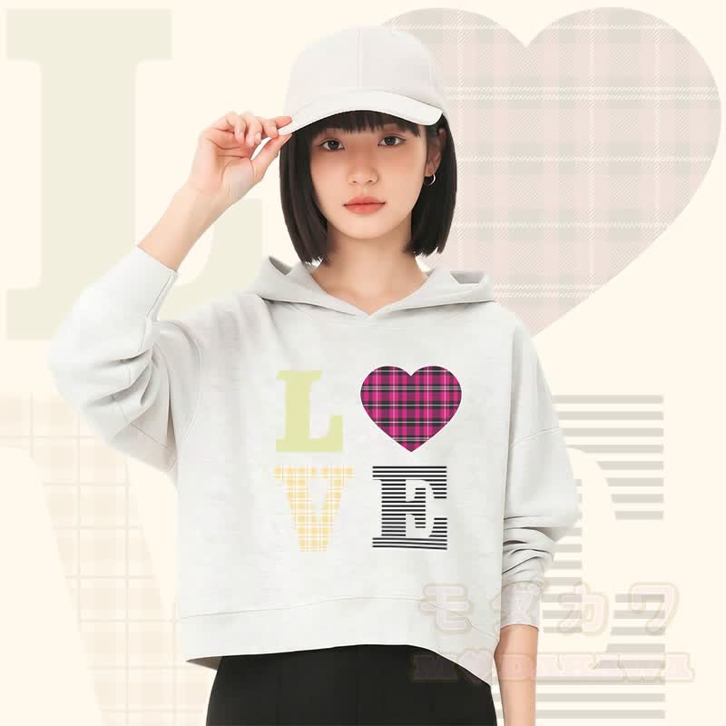 Modakawa Cropped Cotton Hoodie mit LOVE-Schriftzug - image 1