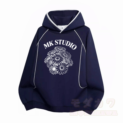 MK STUDIO Daisy Graphic Modakawa Raglan Sleeve Oversized Pullover Hoodie - Purpurblau - 3XL - image 4