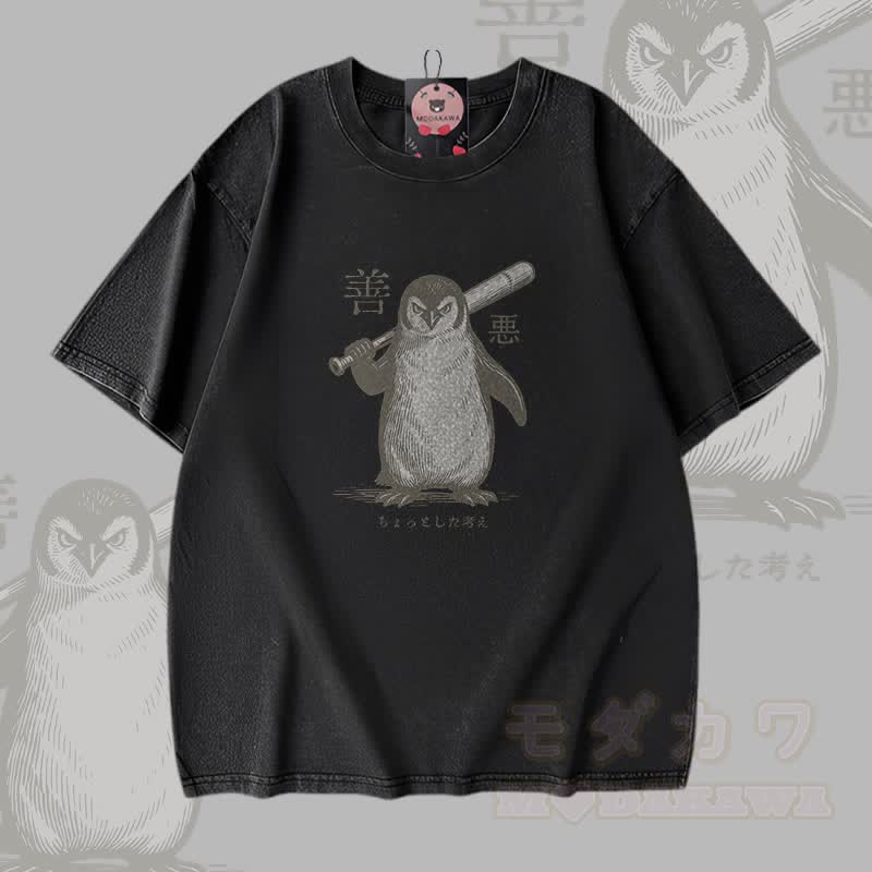 Modakawa Vintage-T-Shirt aus 100 % Baumwolle mit Pinguin-Baseballschläger-Motiv, gewaschen - Schwarz - 5XL - image 2