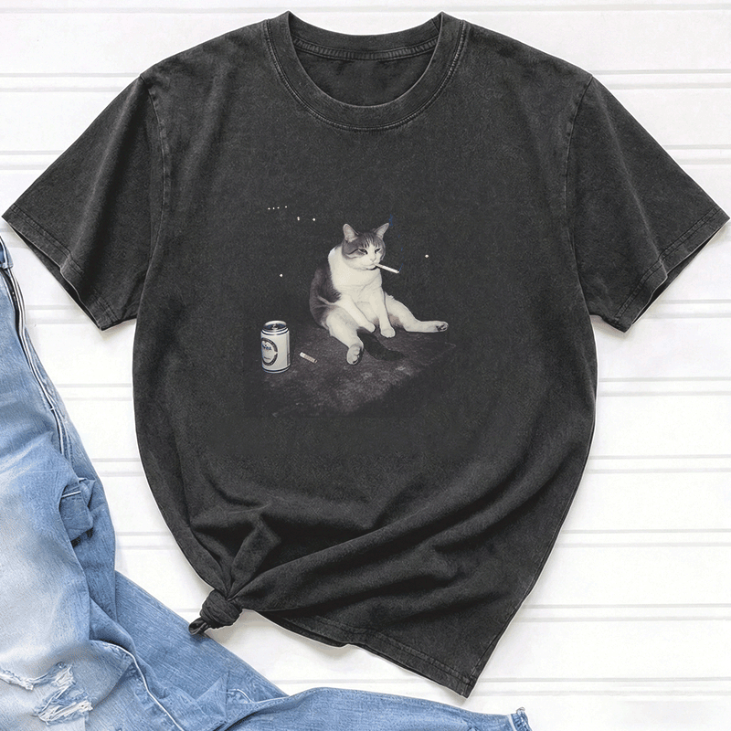 Modakawa Unisex Vintage Washed T-Shirt mit Raucherkatzen-Motiv - image 1