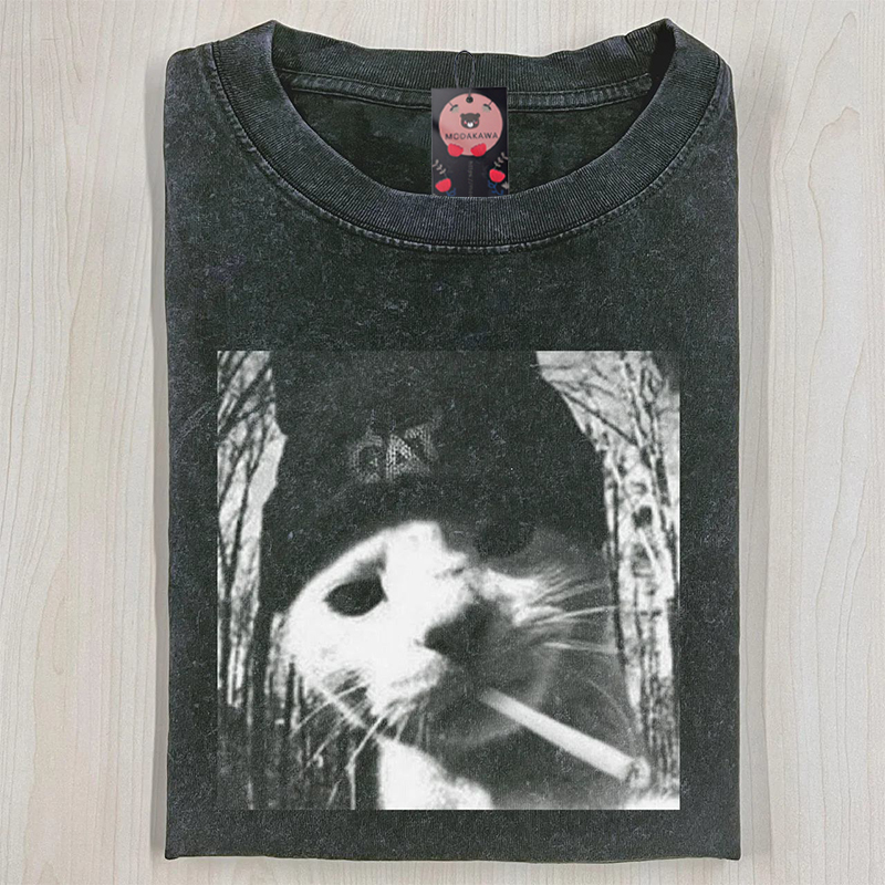 Modakawa Unisex Vintage Washed T-Shirt mit Vintage-Motiv einer rauchenden Katze - image 1