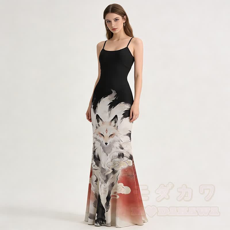 Maxikleid im Meerjungfrauenstil mit neunschwänzigem Fuchs-Motiv und Spaghettiträgern - image 1