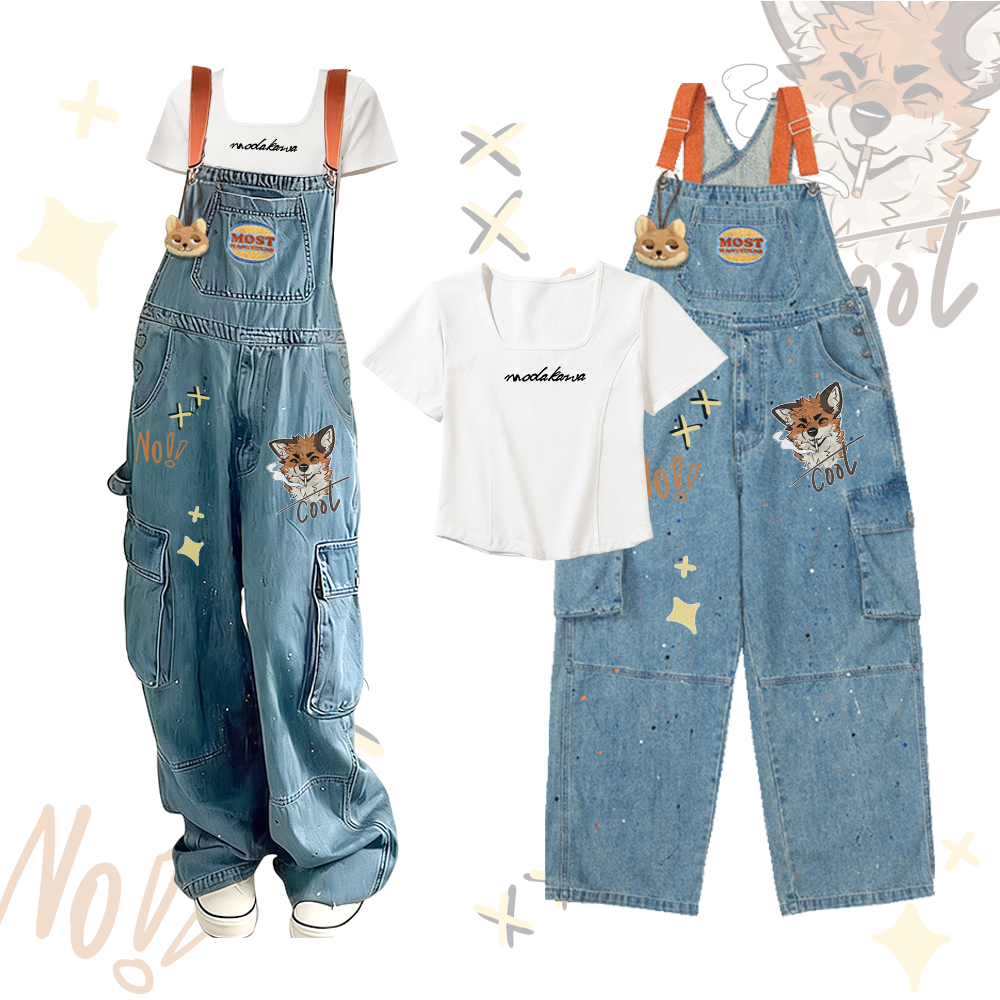 MODAKAWA X atka T-Shirt mit Buchstabengrafik, quadratischem Ausschnitt, Fuchsanhänger, Jeans-Overall mit Fuchs-Smoking-Grafik, zweiteiliges Set - White & Dark Blue - 2XL - image 1