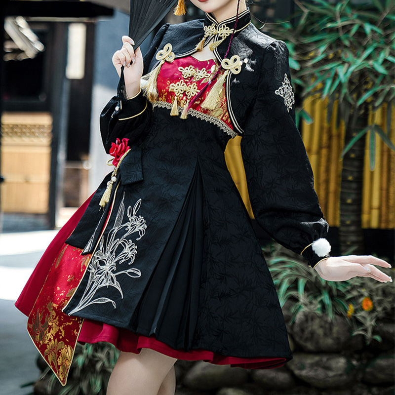 Vintage-Kleid mit Quasten, Blumenmuster und passendem Rock - image 3