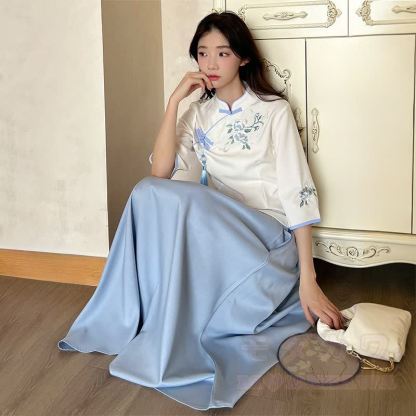 Vintage-besticktes Oberteil und Rock, zweiteiliges Set - image 1