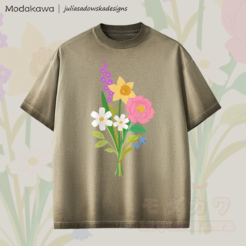 MODAKAWA X juliasadowskadesigns Unisex-T-Shirt mit floralem Grafikmuster im Vintage-Look - Braun - 2XL - image 1