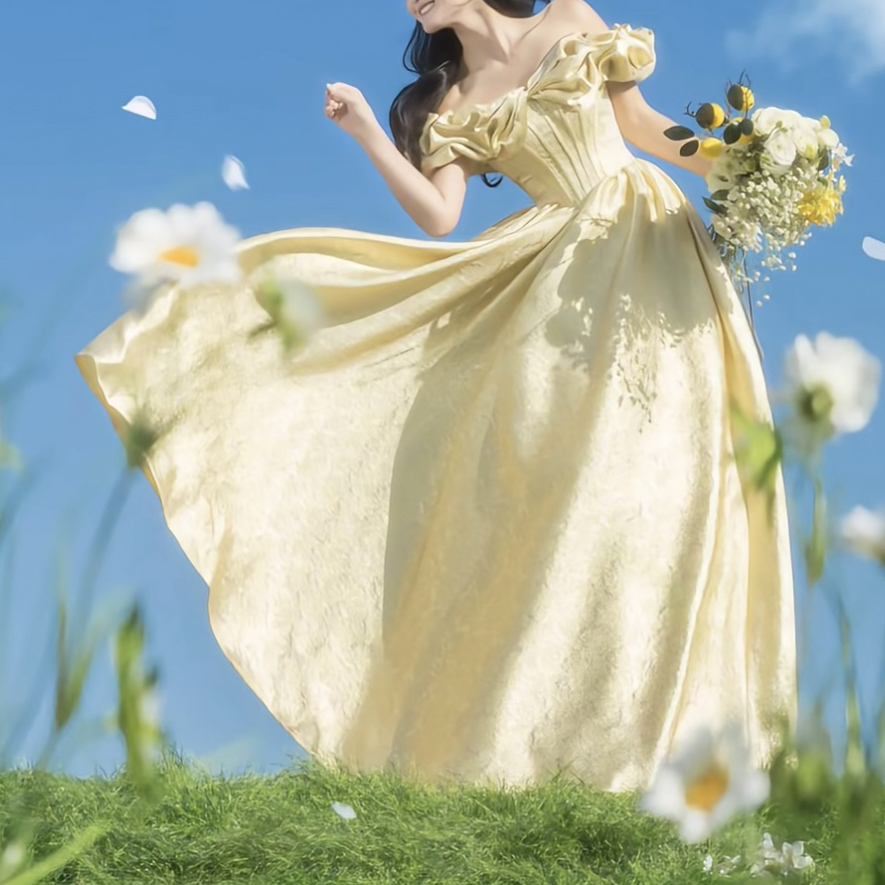 Schulterfreies, bauschiges Abendkleid - Gold - 2XL - image 1