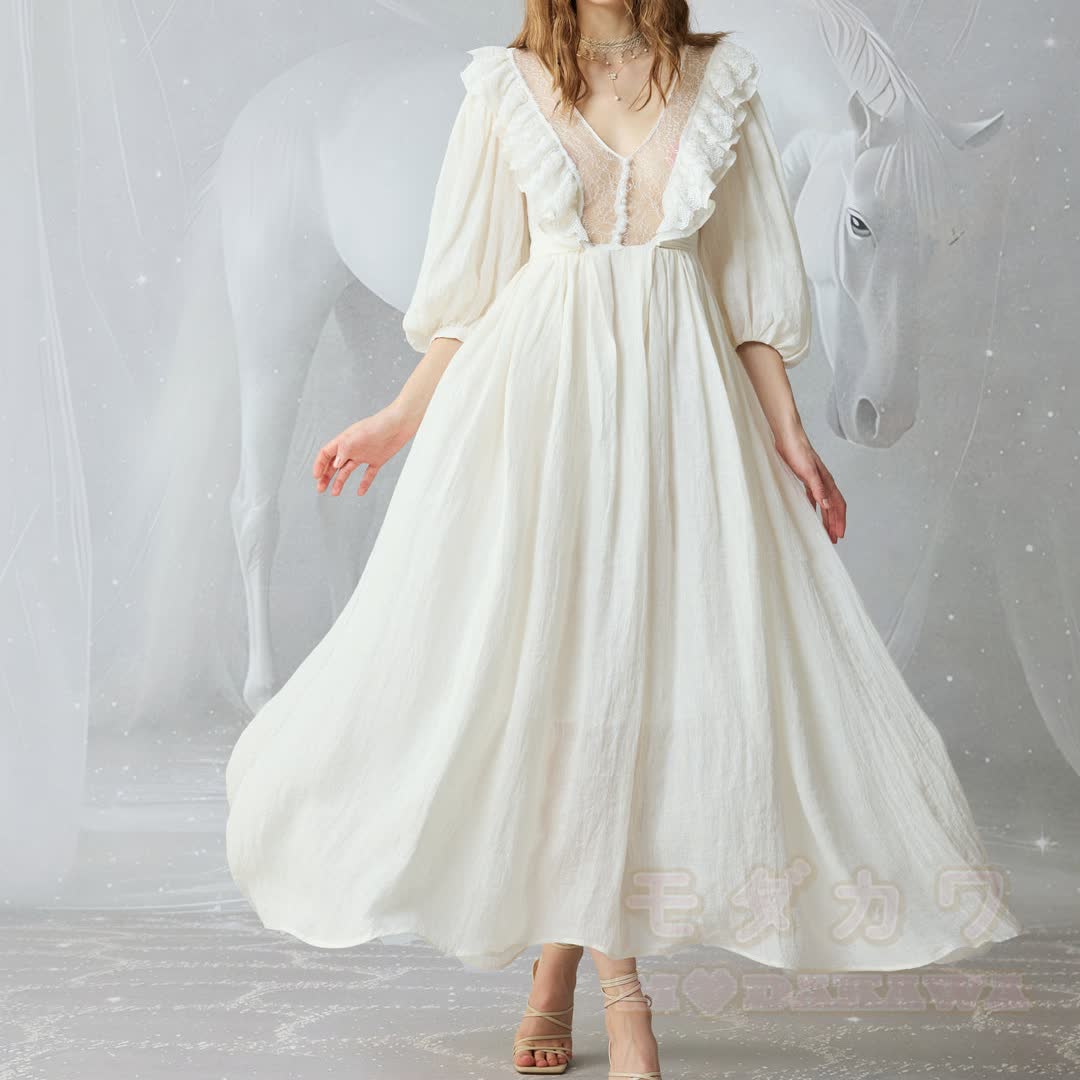 Weißes Maxikleid aus Spitze mit Rüschen, tiefem V-Ausschnitt und Puffärmeln im Cottagecore-Boho-Stil - image 2