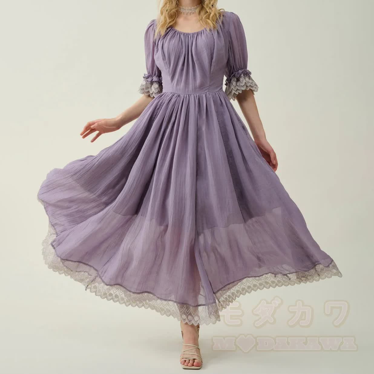 Lavendelfarbenes Maxikleid im Cottagecore-Stil mit Spitzenbesatz, Puffärmeln und Vintage-Prinzessinnenkleid - image 2
