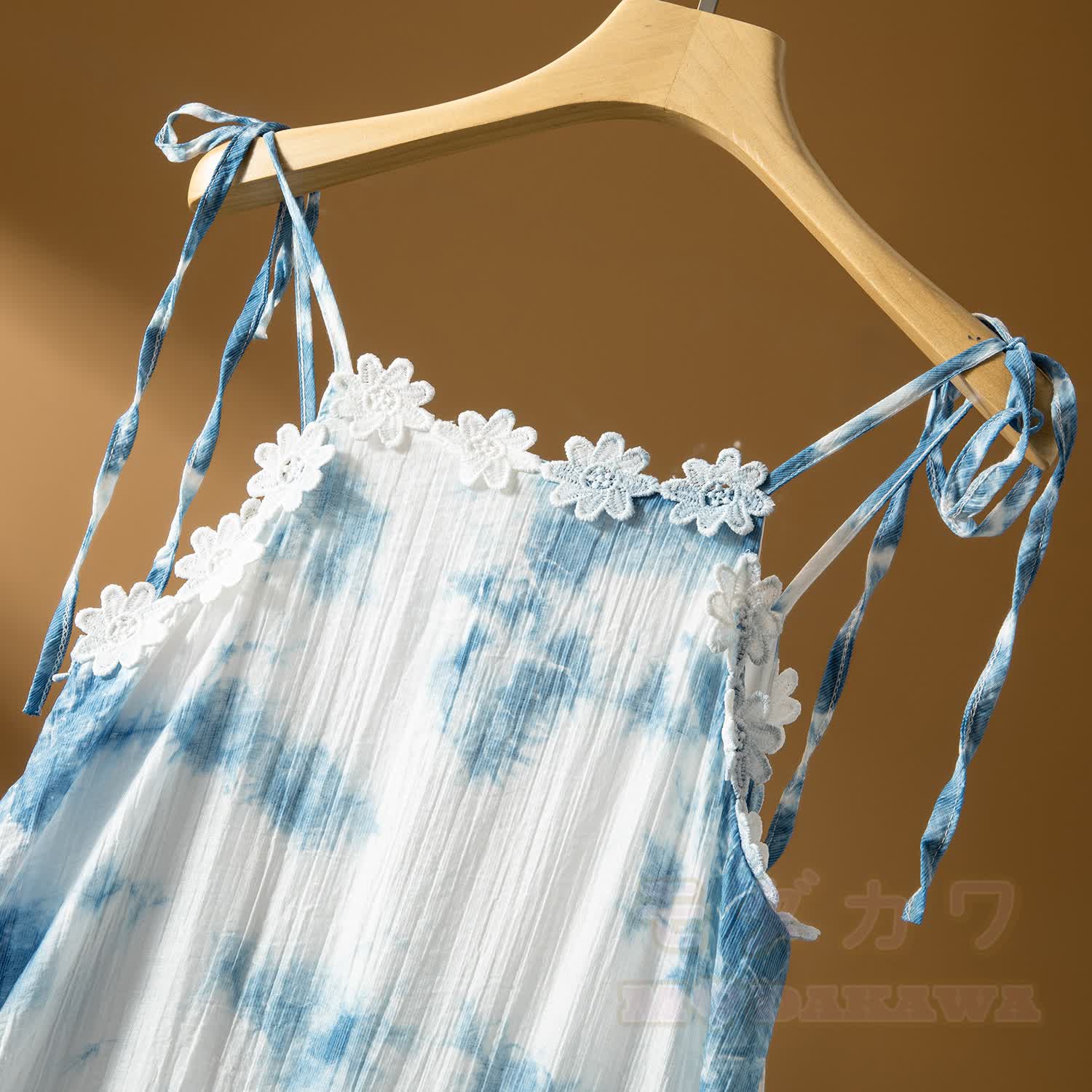 Maxikleid mit Batikmuster und Bindebändern an den Schultern - image 2