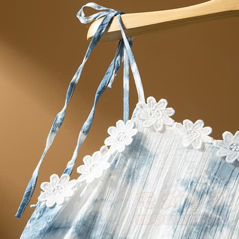 Maxikleid mit Batikmuster und Bindebändern an den Schultern - image 6