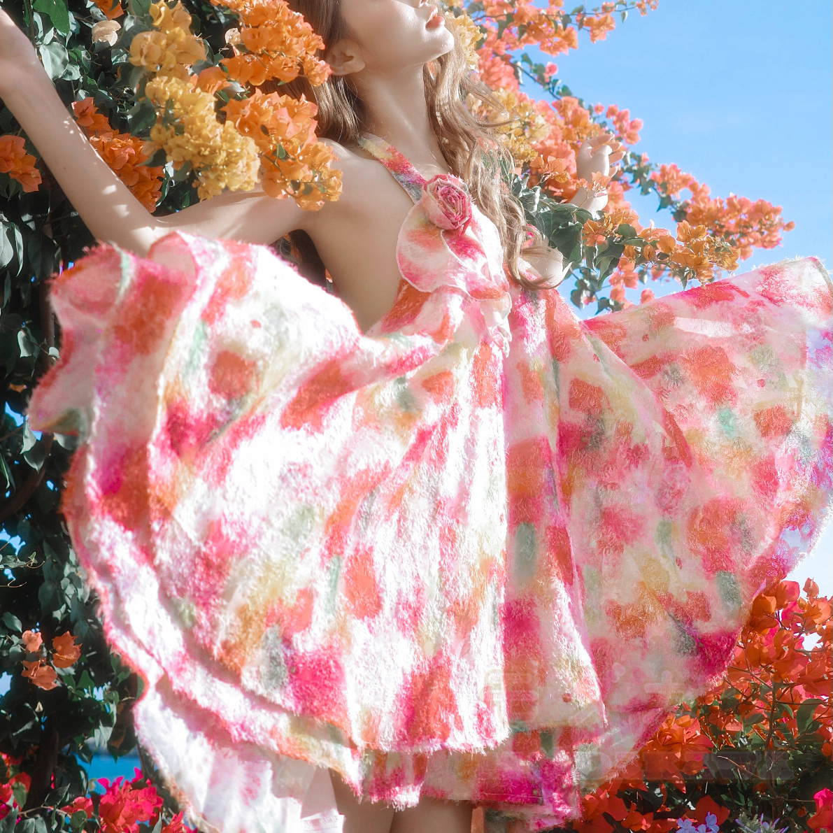 Geblümtes Neckholder-Sommerkleid im Boho-Stil für Damen - image 2