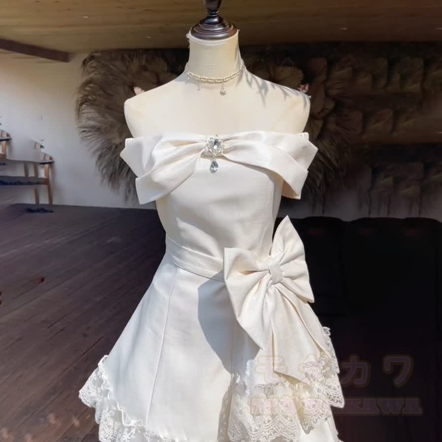 Elegantes, schulterfreies, asymmetrisches Stufenkleid aus Spitze mit Rüschen und Schleife für Damen - image 3