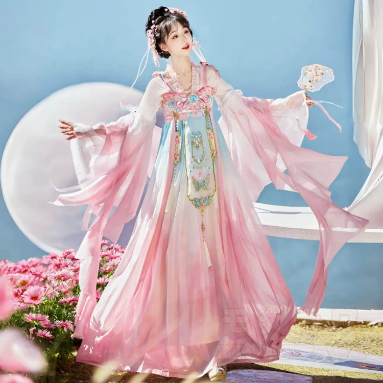 Zweiteiliges Set aus Hanfu-Oberteil und -Kleid mit Schmetterlingsmotiv - image 1