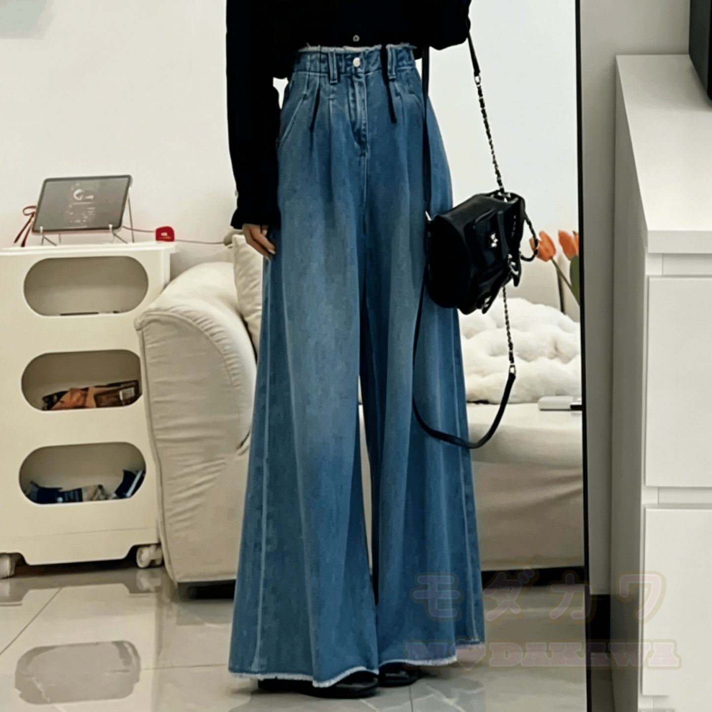 Trendiges zweiteiliges Set: Asymmetrisches, pinkfarbenes Kurzarmtop mit Jeanshose - image 7
