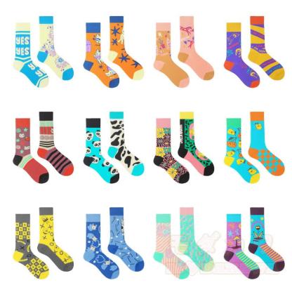 Bunte, asymmetrisch bedruckte Socken bis zur Wade - image 1